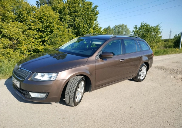 Skoda Octavia cena 45900 przebieg: 183000, rok produkcji 2016 z Gdynia małe 277